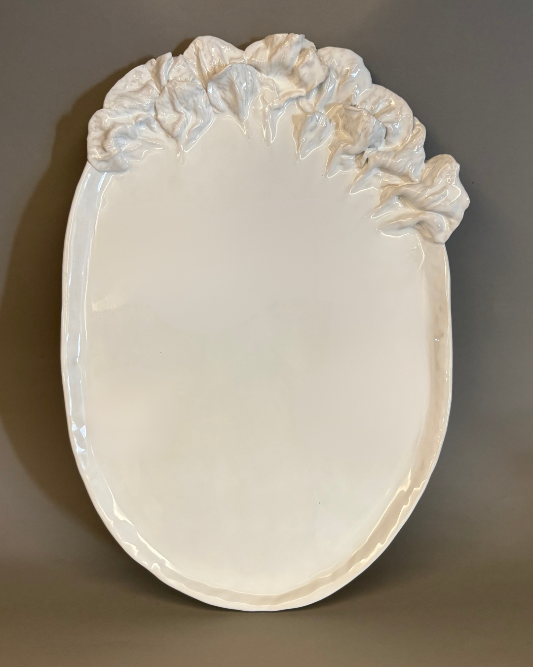 Ceramic Serving Plate with Side Ruffles