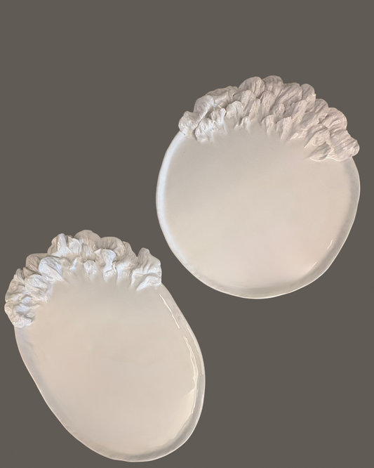 Ceramic Serving Plate with Side Ruffles